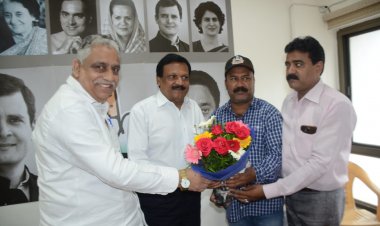 Sajjan Verma rewards Bhopal firefighter over saving a man a top 90mt tower