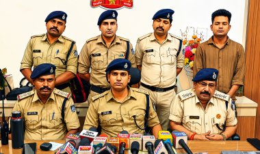 हनुमानगंज पुलिस 12 लाख के 50 मोबाइल बरामद: DCP जोन-3 ने अपने हाथों से फरियादियों को लौटाए।